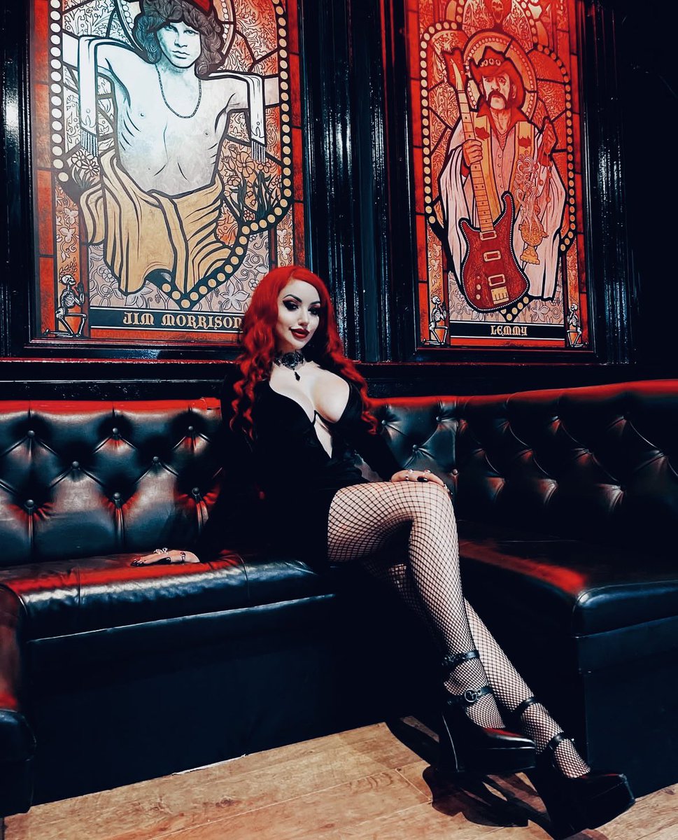 {Not @DaniDivineModel} tweet media