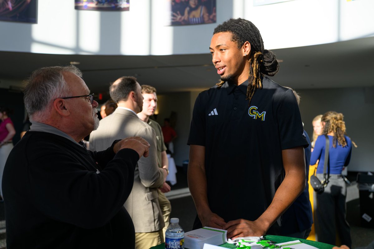 MasonMBB's tweet photo. Making moves beyond the game at the first annual NIL Student-Athlete Expo 🤝 

#PatriotPressure https://t.co/0Nr7MLRBCn