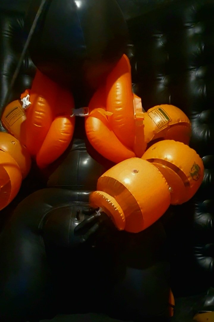 Latexhexs tweet media