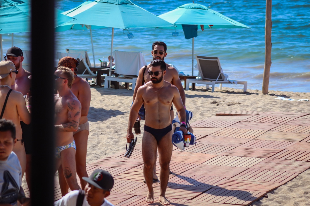 Mantamar Beach Club tweet media