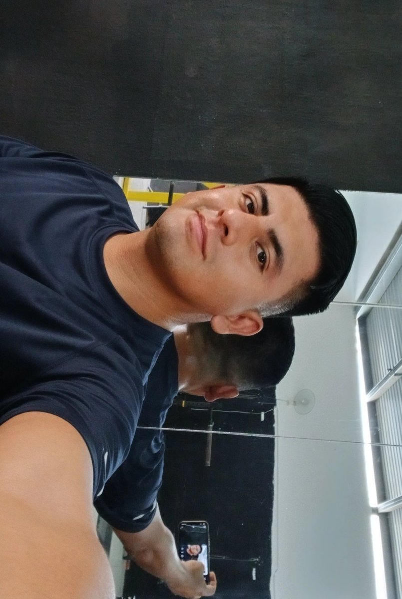 nosoyhenrry's tweet photo. me corté el cabello y me quité la barba https://t.co/Yu4NDnASsd