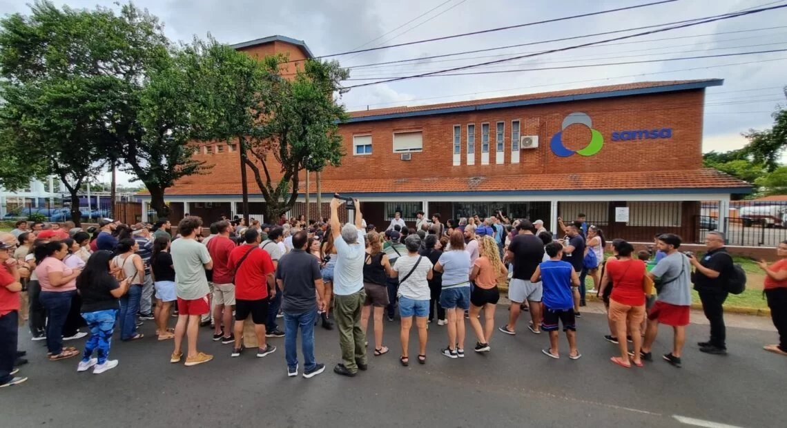 MisionesOpina's tweet photo. La Justicia ordena frenar cortes de agua y habilita pago mínimo en Itaembé Guazú
#Conflicto #aguapotable #fallojudicial #Misiones
https://t.co/NuR1GFyQQx https://t.co/0XS8zTNDw4