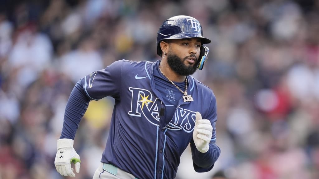 The Sharp Shark tweet media