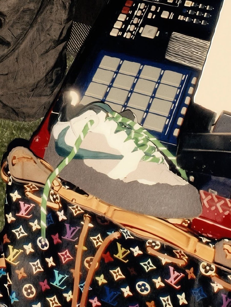 JustFreshKicks tweet media