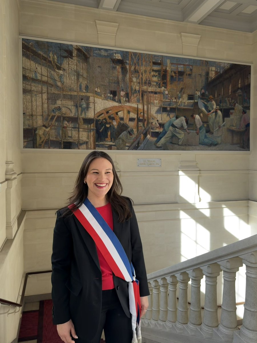 IrisBerthomier's tweet photo. Élection du Maire du 6ème arrondissement @jp_lecoq et de ses adjoints. 
C’est avec fierté et responsabilité que j’ai été élue adjointe en charge de la santé 👩‍⚕️, du sport 👟 et de l’écologie 🌳. 
Au travail ! https://t.co/CXaHPm5u6Y