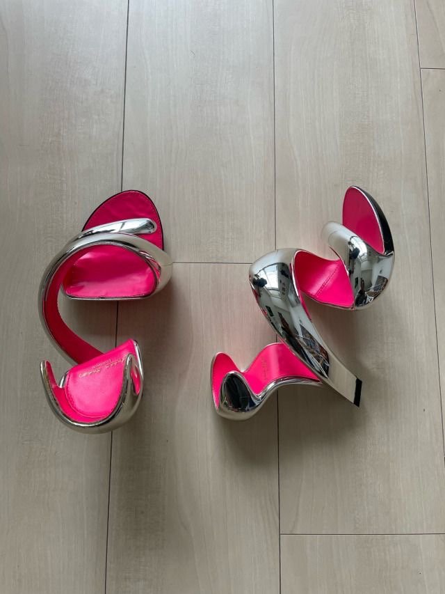 Galacta Magazine tweet media