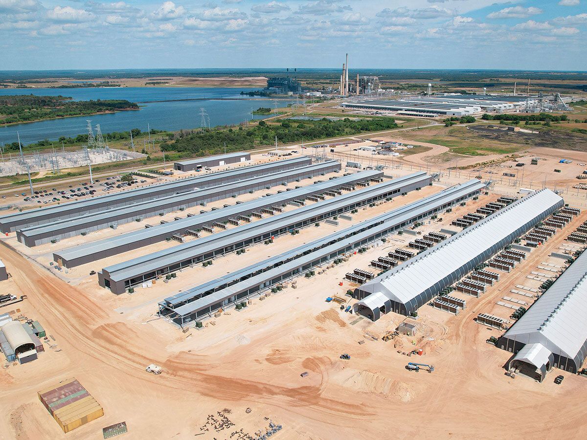 hashlabsmining's tweet photo. USA remains the world’s largest bitcoin mining hub 🇺🇸

• flexible electricity markets
• energy superpower
• political stability
• advanced regulations

However, US miners face increasing competition from AI for power.

Read the full report → https://t.co/eRrZVTXBAb https://t.co/tSVklmBCZb