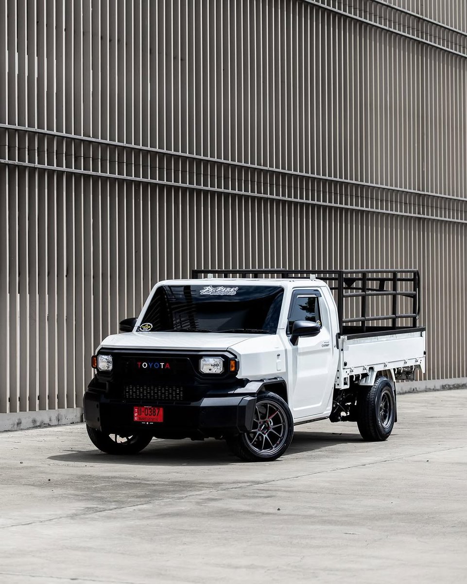 lekan897's tweet photo. TOYOTA HILUX CHAMP https://t.co/kNlWmeTrg2