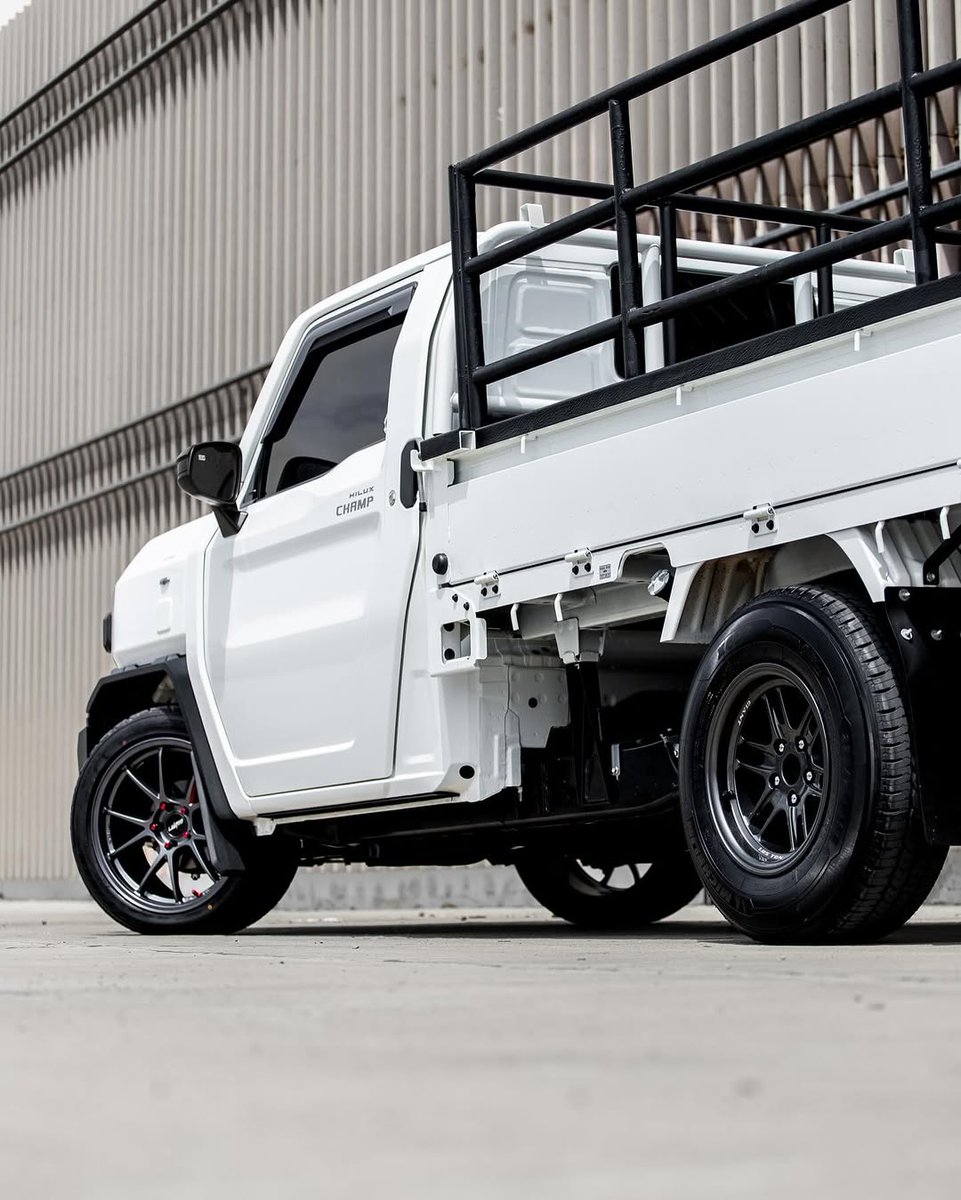 lekan897's tweet photo. TOYOTA HILUX CHAMP https://t.co/kNlWmeTrg2