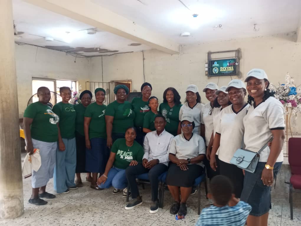 obbabarinde's tweet photo. I joined the Religious Education Pastors-in-training of @bctlng at #AmuwoOdofin Baptist Church of the @OfficialNBCHQ for "Recreation as a platform for #ChristianEducation" It was awesome!
@revzikky
#Osihro
#Amadi 
#Ayandare
#Adetula
#Shobande 
@okbabarinde
Relaxation is Koinonia. https://t.co/AZqRdcRrKz