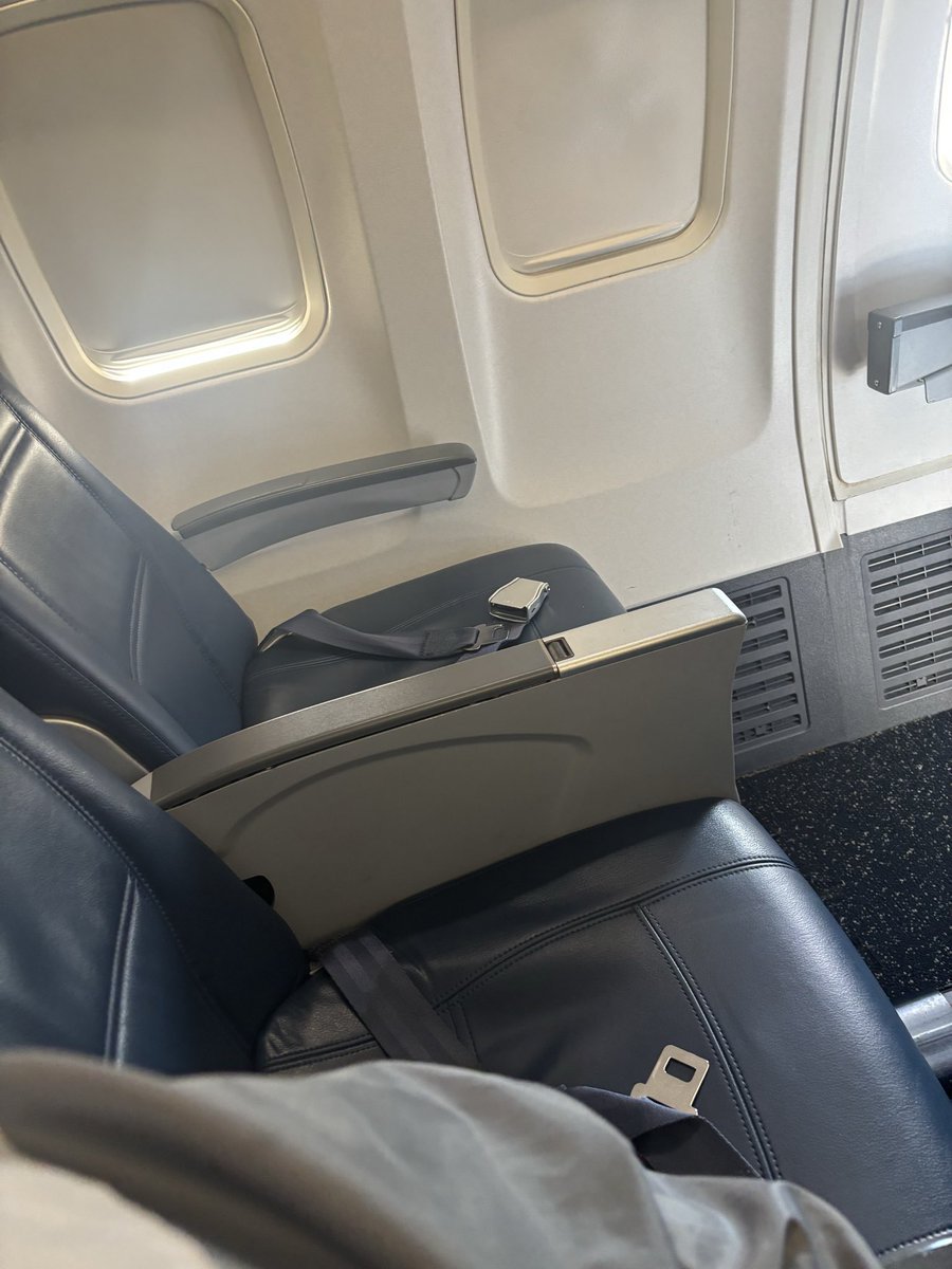 pleasejustcover tweet media