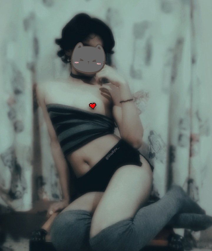 SlayByte_'s tweet photo. Took femboy test it said ur gay af....

#femboy #tummy #thighs #fem https://t.co/00rIexdCPc