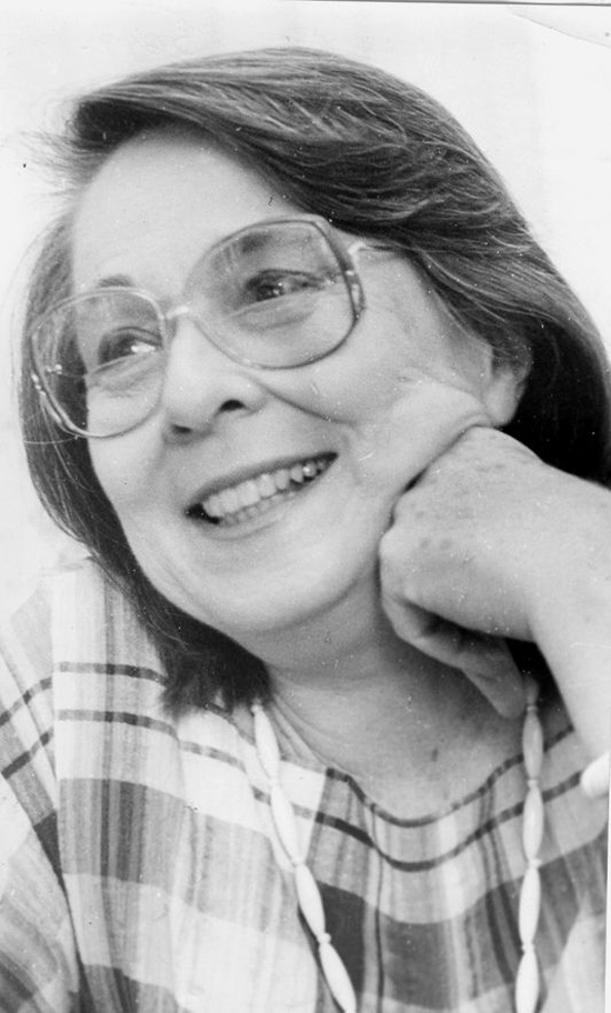 CncaAzcuba's tweet image. El 7-4-1930 nació, en #SantiagoDeCuba, Vilma Espín Guillois, heroína de #Cuba y presidenta fundadora de Federación de Mujeres Cubanas. Ella planteó en un Forum #Azucareros: “No hay tarea de zafra que no hayan acometido nuestras aguerridas trabajadoras azucareras” #CNCA @GAzcuba