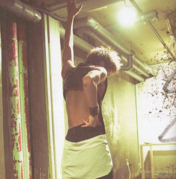 Midnight tweet media