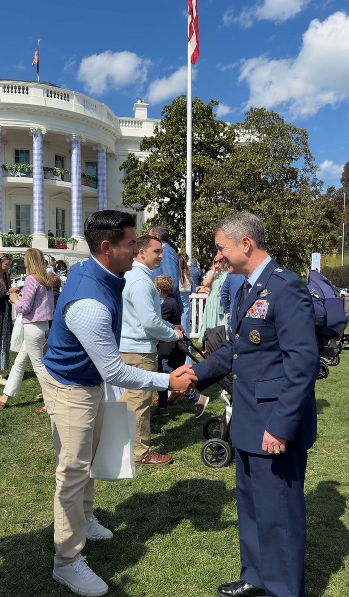 Eric D Flores tweet media