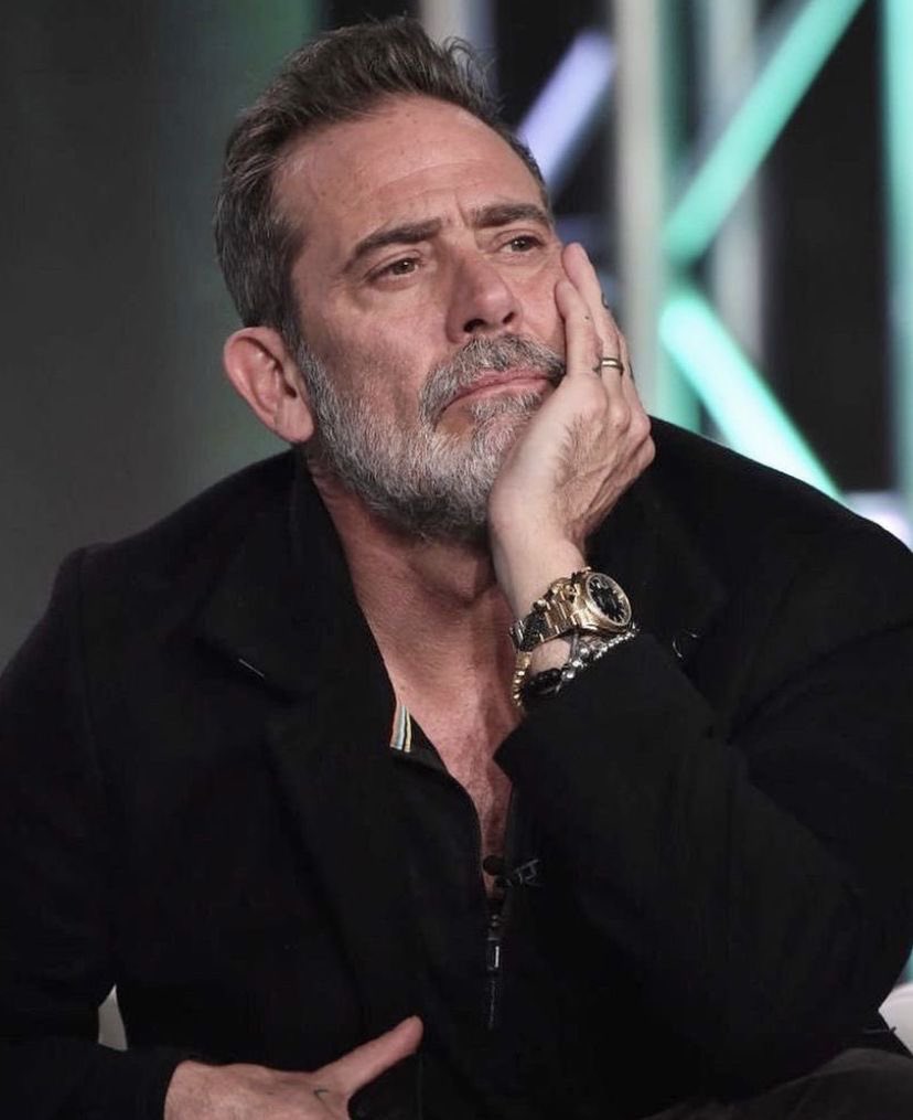 char misses 5sos! tweet media