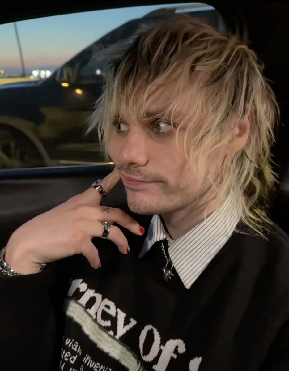 char misses 5sos! tweet media