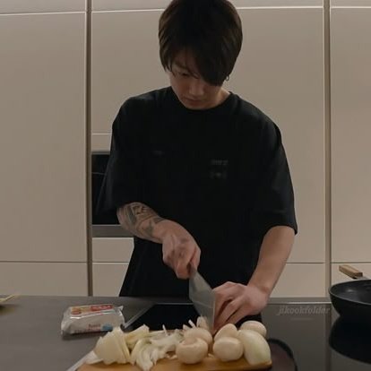 mikrokosmos 🐈⬛🐾 tweet media