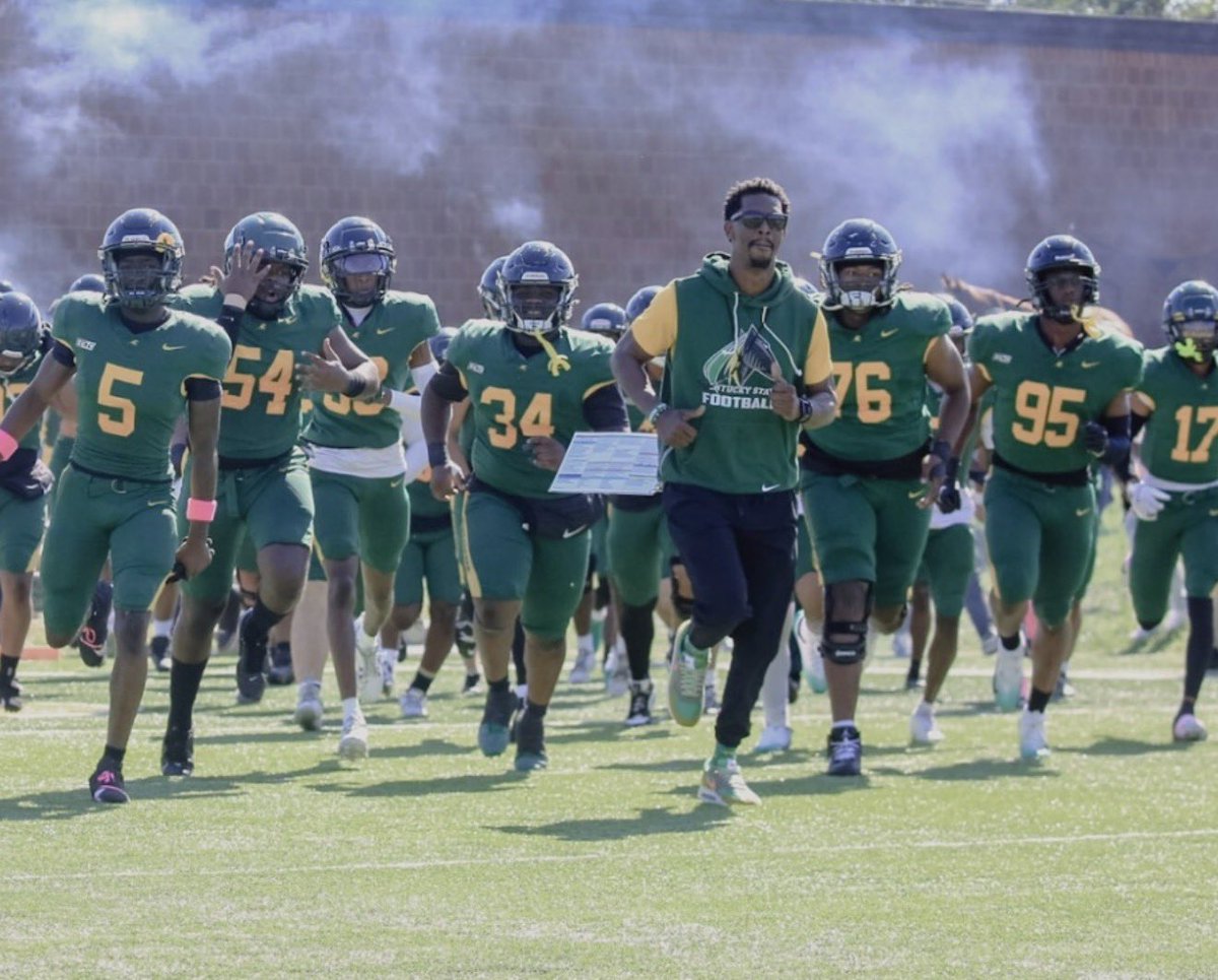 ‼️After a great conversation with <a href="/coachlavonmeeks/">Lavon Meeks</a>‼️I am blessed and grateful to receive my First offer from <a href="/KYSUFB/">Kentucky State University Football</a> 
<a href="/MeadeFB/">Meade Football</a> <a href="/D20alfonso/">Derrick Alfonso</a> <a href="/ArmedPHorce/">Dominique Adams</a> <a href="/CtspFootball/">CTSP FOOTBALL</a> <a href="/TeamCTSP/">Team CTSP</a> <a href="/Coach_CTaylor/">Corey Taylor</a> <a href="/F_Huggins80/">Felton Huggins Jr.</a> <a href="/coachfoley1/">Craig Foley 🏈</a> <a href="/KYSUAthletics/">KSU Thorobreds</a> #AGTG