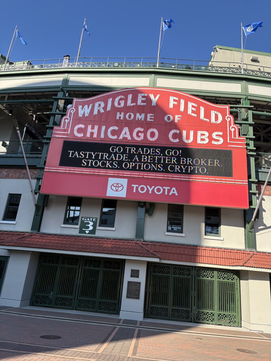 helmet girl tweet media