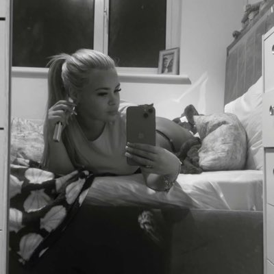 RedMarris_'s tweet photo. #NewProfilePic https://t.co/QumGYZV5q4