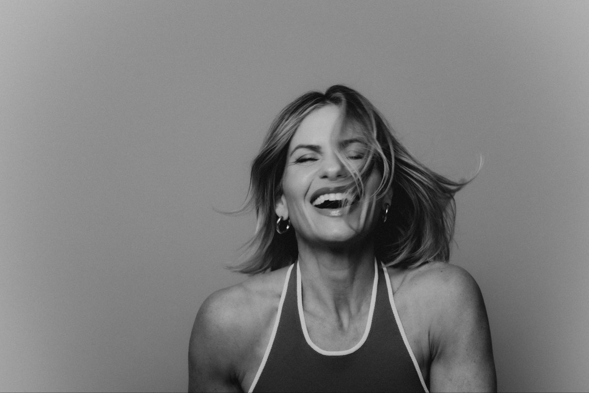 Candace Cameron Bure tweet media