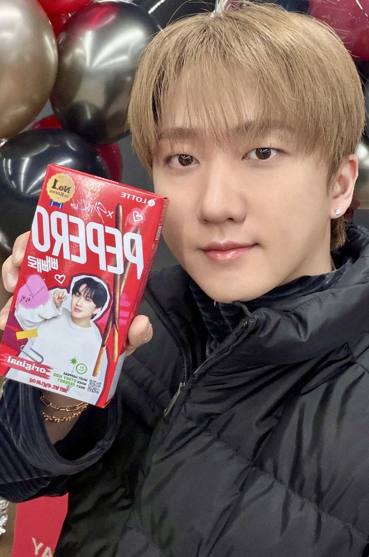 president of changseunglixville mangolover999₊˚✩彡 tweet media