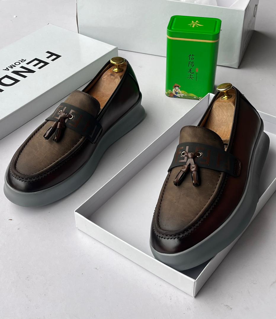 praize_fee's tweet photo. Size: 40______46
Price: 35,000
Send a DM 
Delivery nationwide 🚚🇳🇬 

Snail Opebi Nancy Isime Chowdeck &amp; Glovo Gencos Phyno https://t.co/RXkXpcA8NF