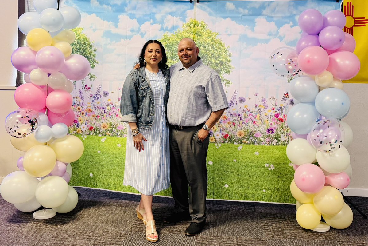 CHIPLE, CHULA Y CABRONA💛🐝 tweet media