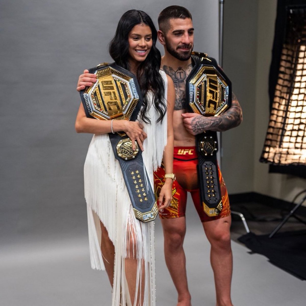 Kırmızı Köşe tweet media