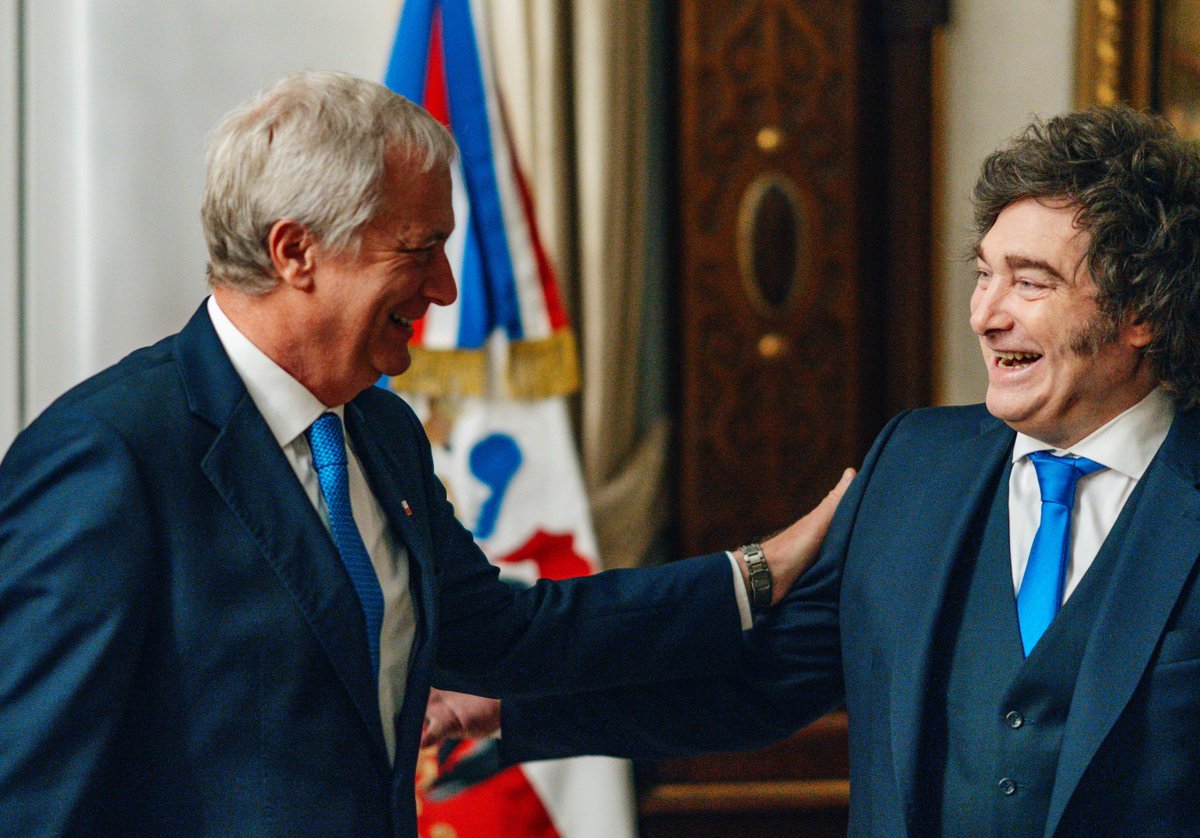 Traductor 🥹💕💐 tweet media