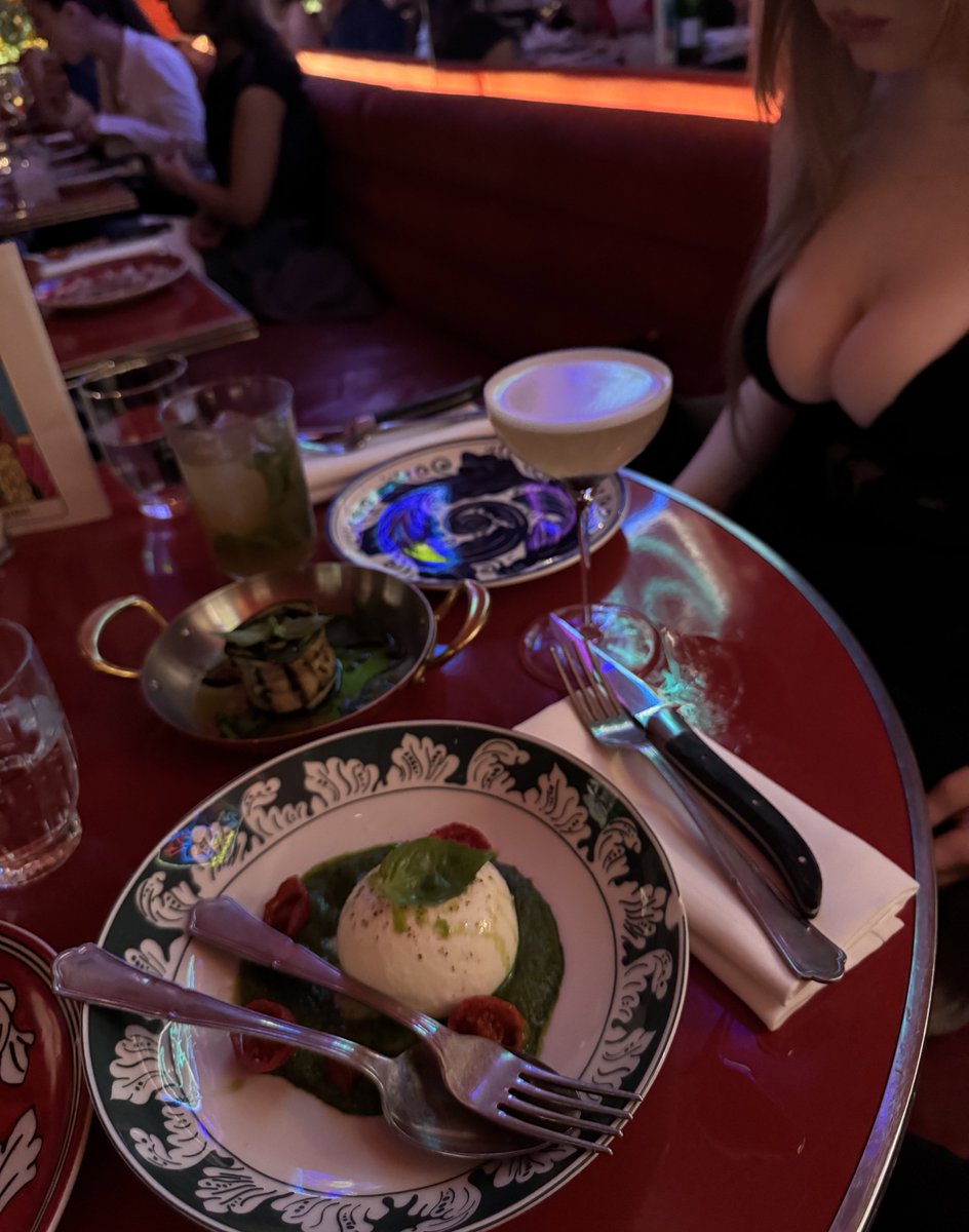 Alexa.Herrin👑 tweet media