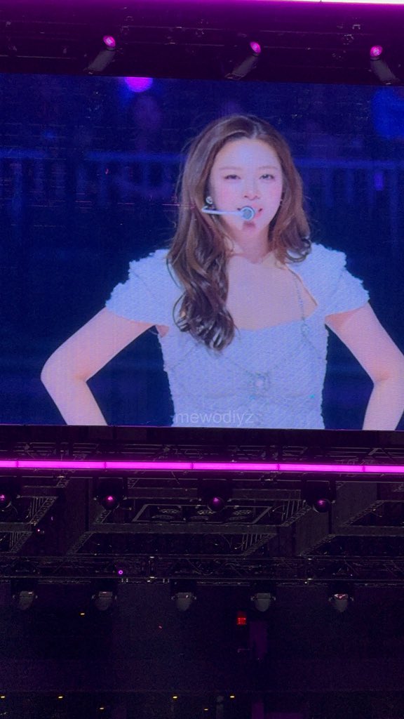 ariana⁹⁺ˣʰ misses twice :( tweet media