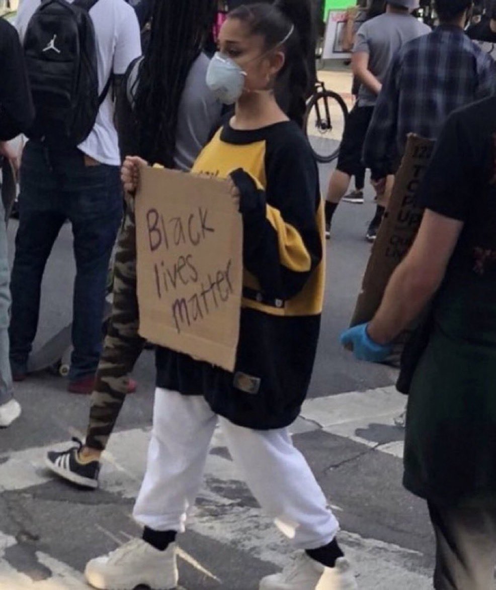 ️milana tweet media