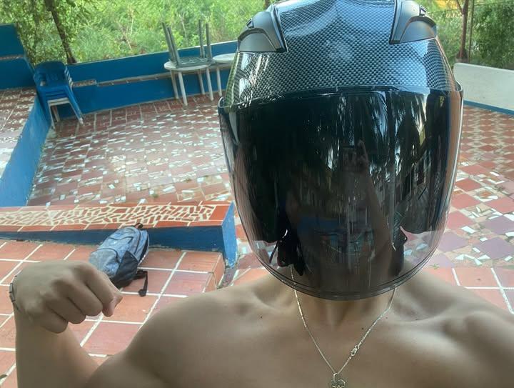 marcs_69's tweet photo. Meu capacete novo. Gostaram? https://t.co/mGrbuYJ1mt