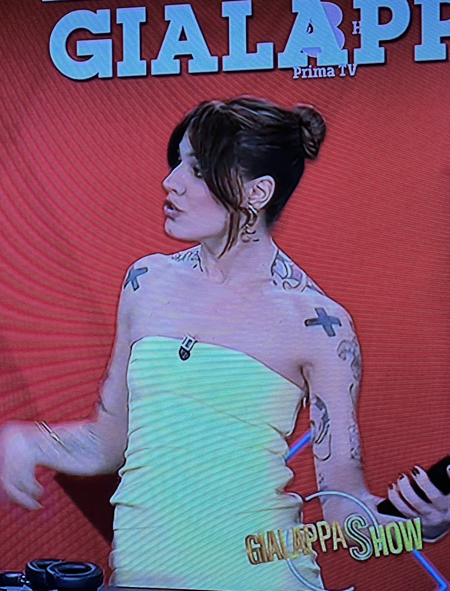 #emastokholma reincarnata in #GiuliaVecchio #gialappashow 😆