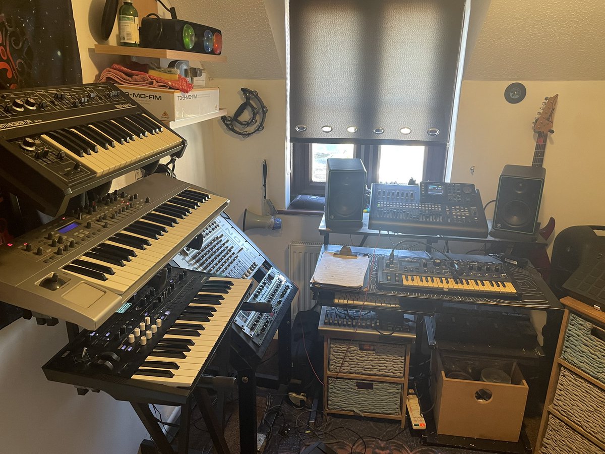 Satellite484's tweet photo. Satellite 484 Studio pics 💥🕉️ https://t.co/avbsb0fXfM