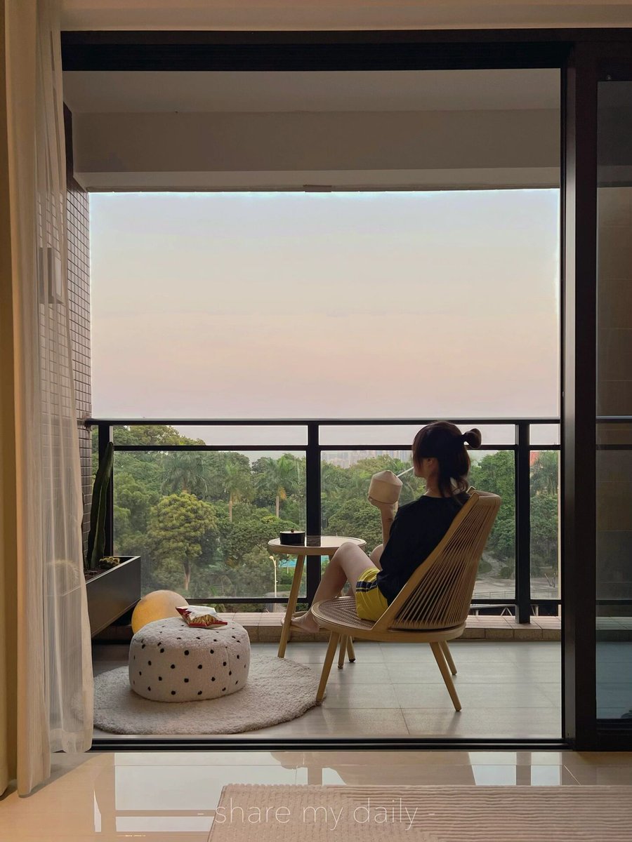 Kayla Davis tweet media