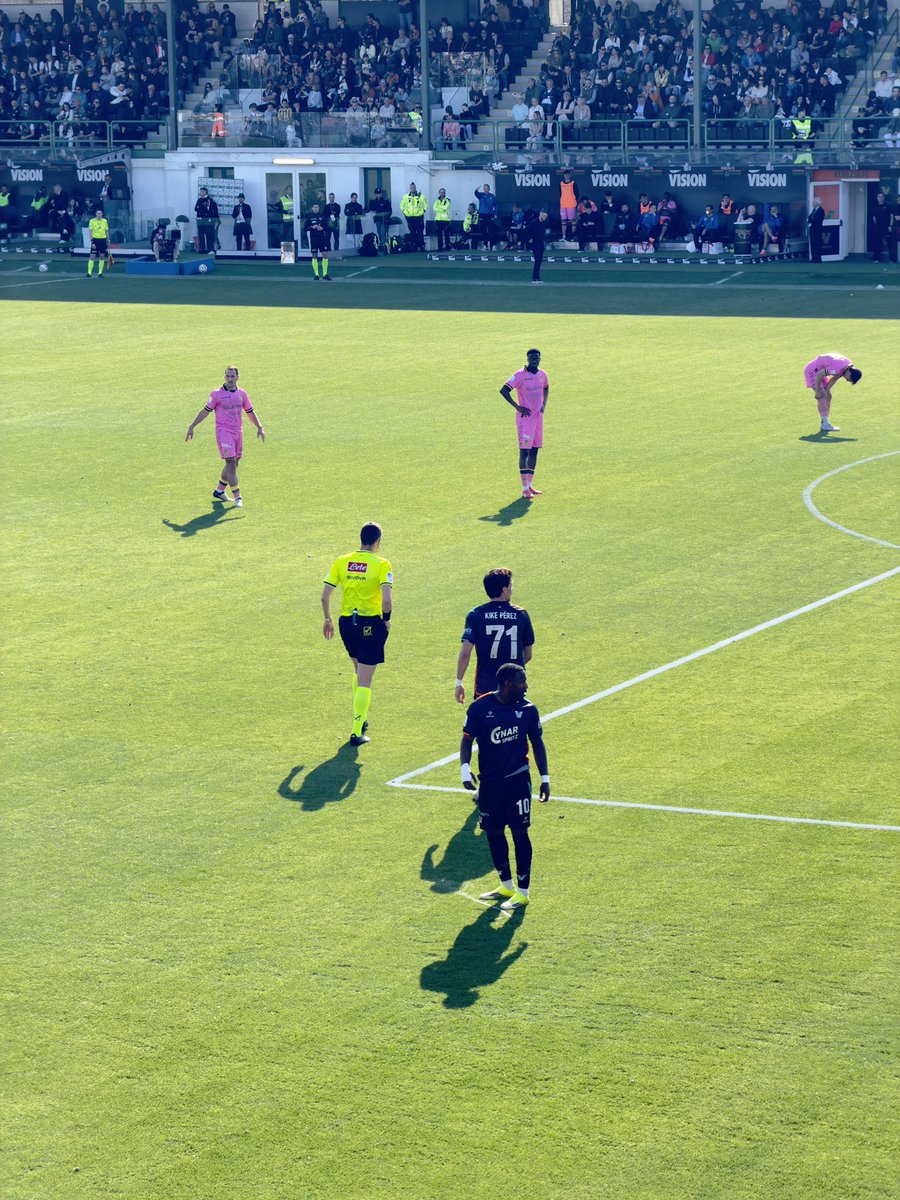 LeoMathey's tweet photo. 📆 06/04/2026 
🏆 Serie B
⚽️ @VeneziaFC_EN - @ssjuvestabiaspa 
👥 10950
🎟️ 30€

Un stade vrmt atypique avec une arrivée en bateau, une Curva Sud qui donne de la voix sans cesse, du jeu, des buts…
VENEZIA FC, une découverte incroyable 🔥

#groundhopping #veneziafc https://t.co/2bfMFuLDiv