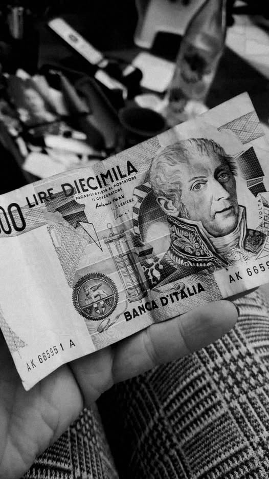 archistar tweet media