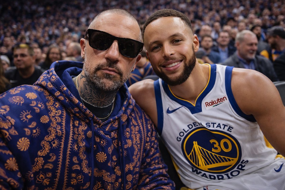 Unkonfined tweet media