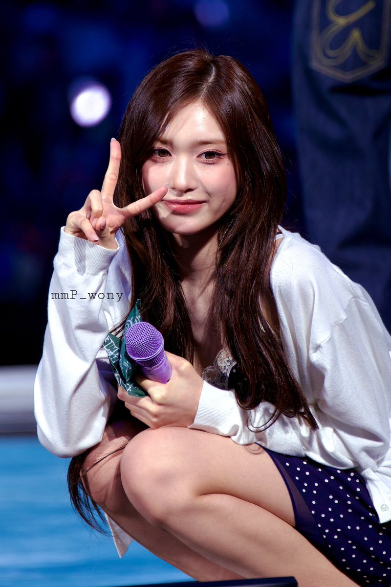 hourly__leeseo's tweet image. #이서 #LEESEO #아이브 #IVE