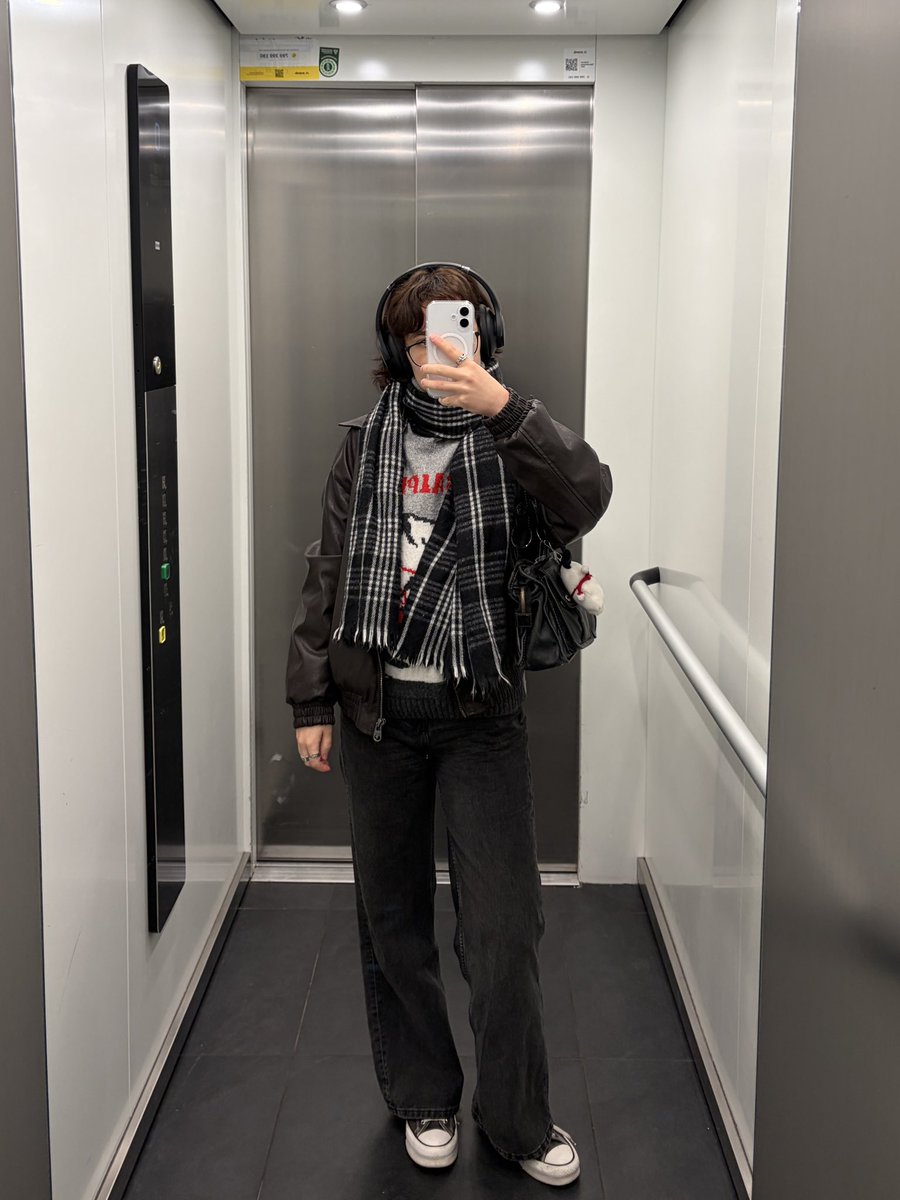 bully maguire tweet media