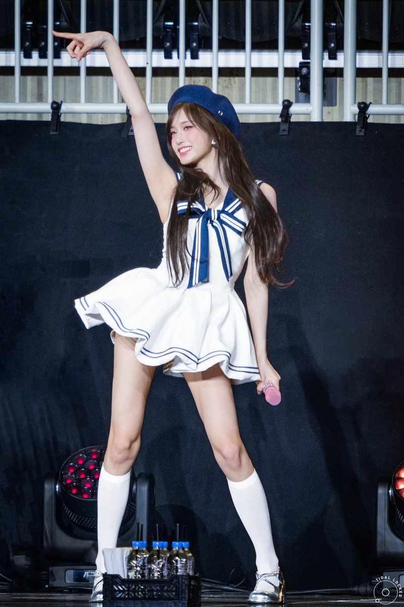 hourly__leeseo's tweet photo. #이서 #LEESEO #아이브 #IVE https://t.co/7tW0pQsl7b