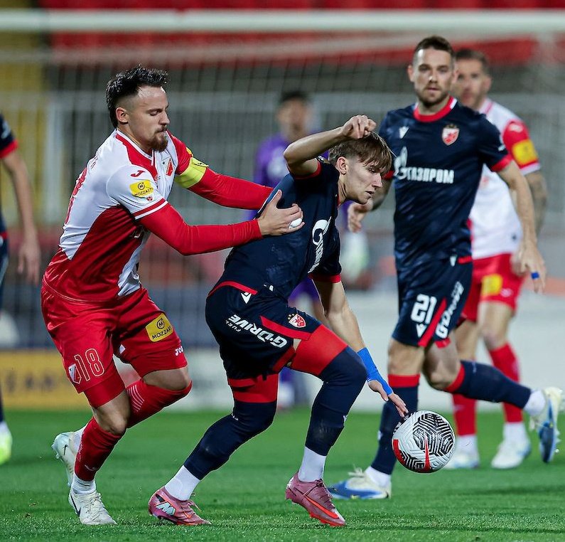 Miki 🟥⬜ tweet media