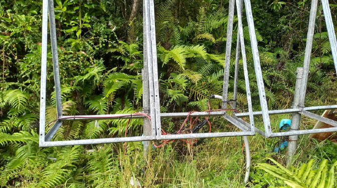 Sismos_UCHILE's tweet image. Una estación de la Red Sismológica Nacional sufrió el robo de sus paneles solares, esenciales para su funcionamiento en zonas aisladas.
csn.uchile.cl/nueva-vandaliz…

#Sismología #Chile #Robo