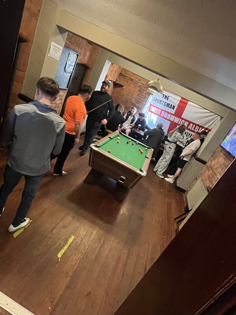 Lukeaaron32's tweet photo. @Tgarratt10 Had a few buses in our pub this morning, top bunch. Back again in a few week for the Preston game 👍🏻 https://t.co/Gc5XrwBZR9