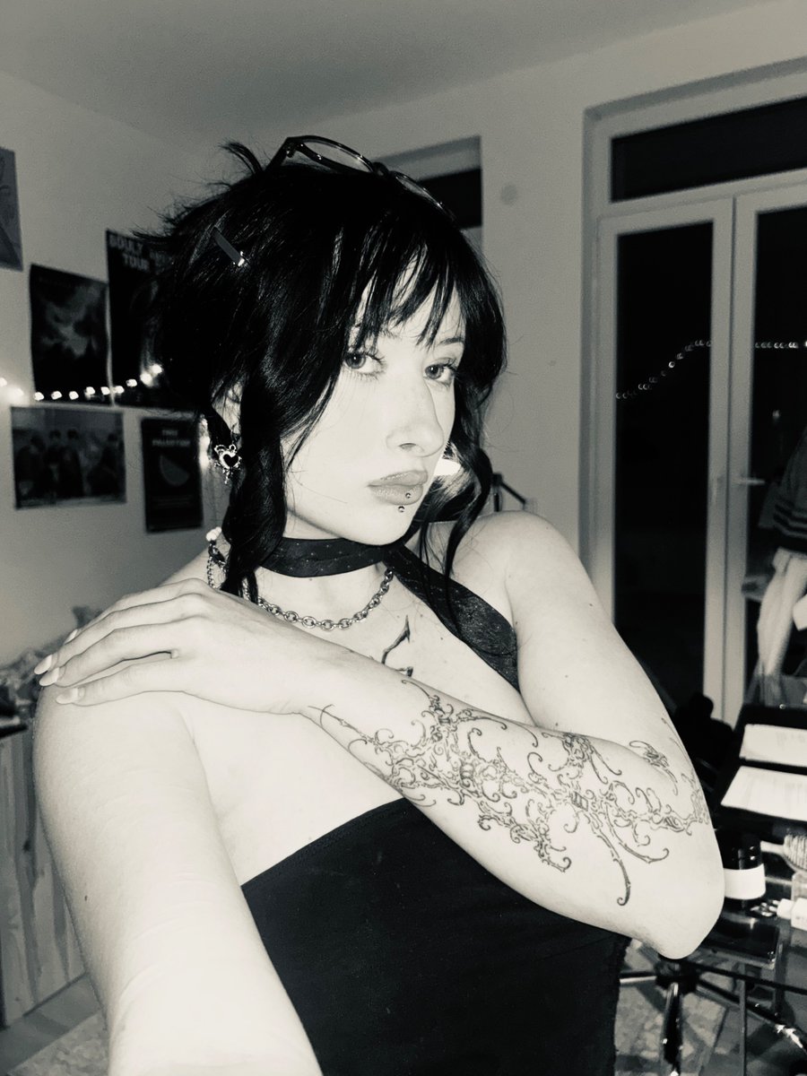 Schrödingers Arschfotze tweet media