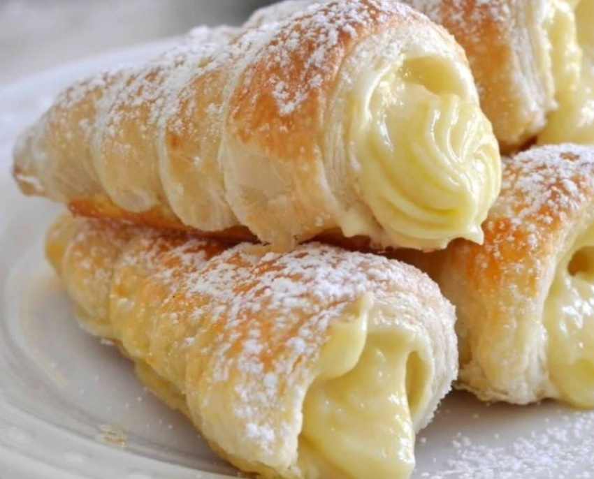 unpodiblu's tweet image. Anyone for a Vanilla Cream Horn?  👀
#recipe cookingwithmanuela.com/recipe/italian…