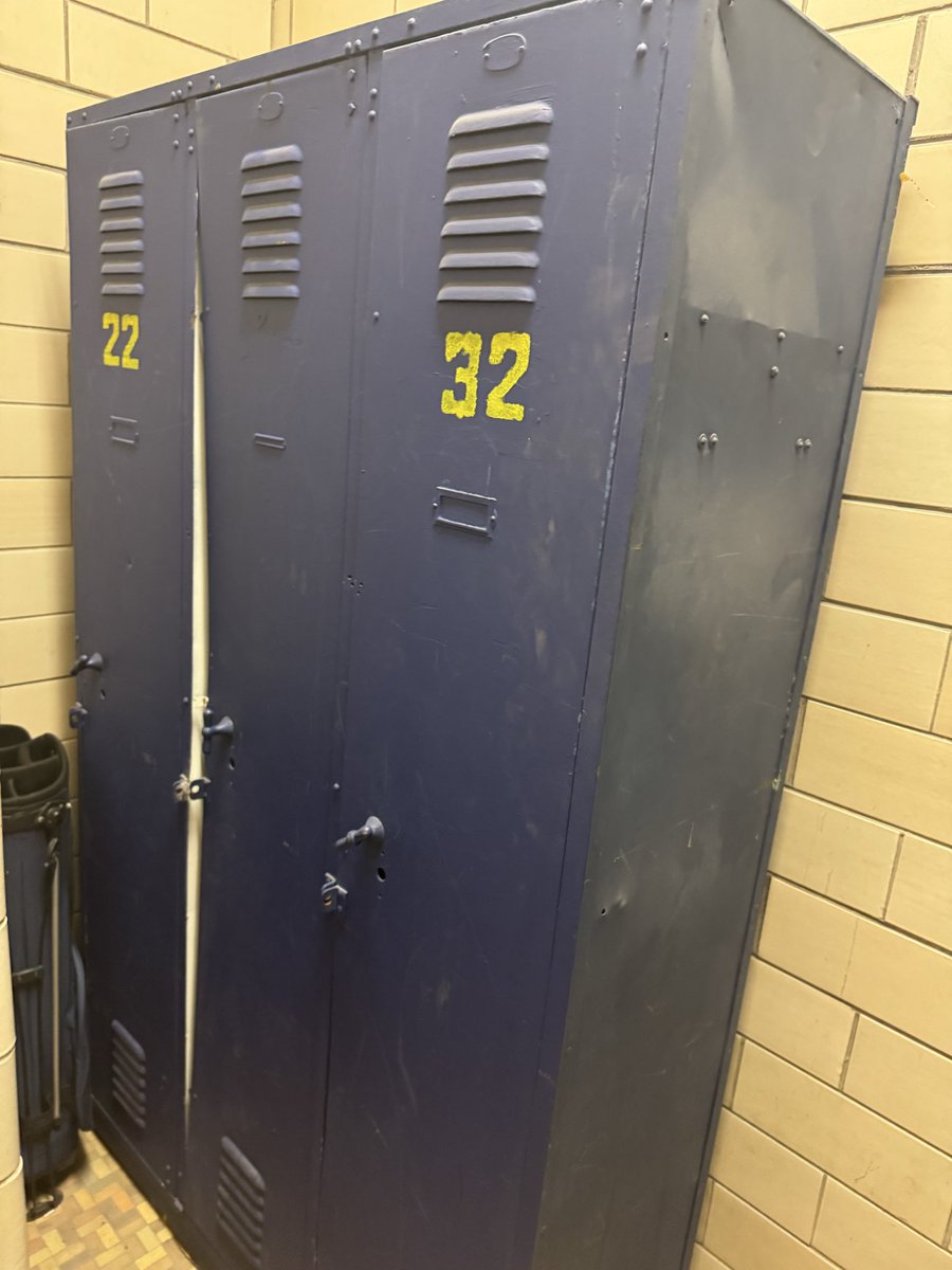 coachflo52's tweet photo. Coaches and A.D’s!

We got some old lockers we are trying to get rid of before school lets out in June. We are planning on throwing them out then but if anyone wants them before hand you are more than welcome to come pick them up from Lincoln Park H.S. https://t.co/NJE7sEOYih